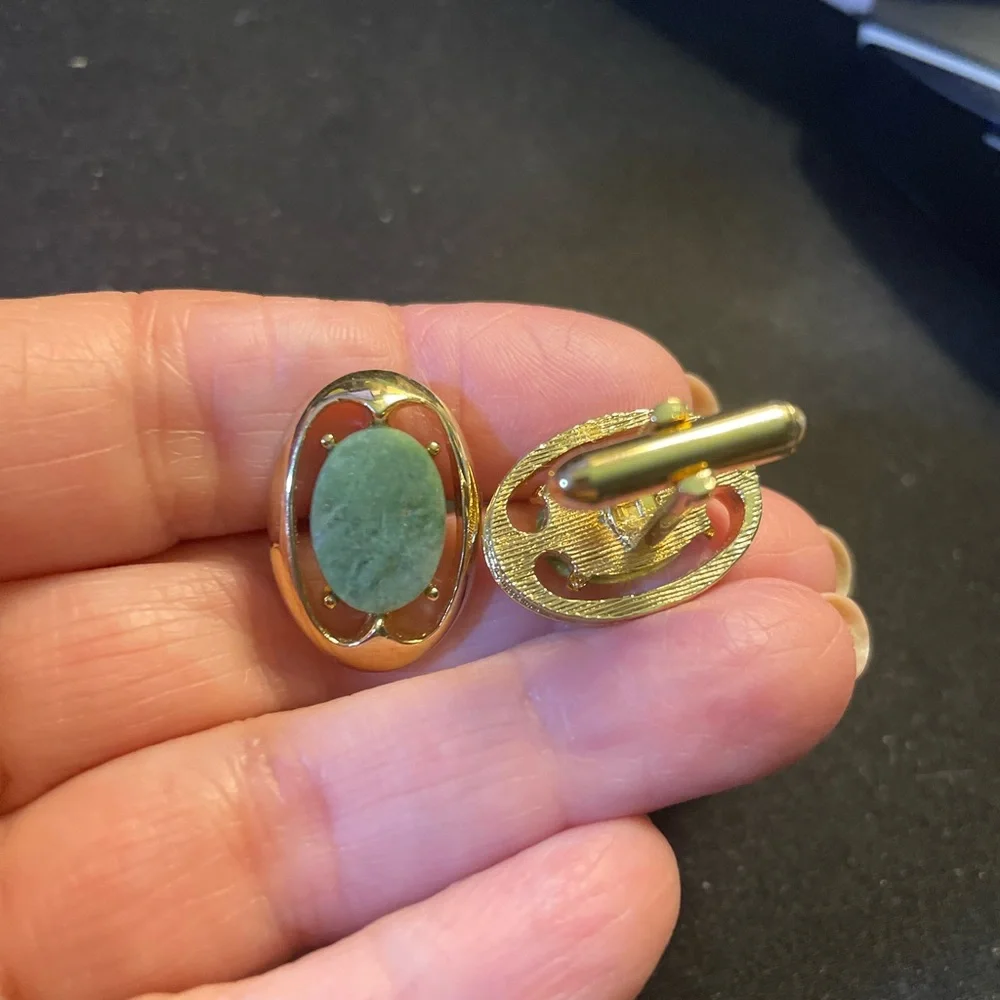 Cuff links jade oval gold plated